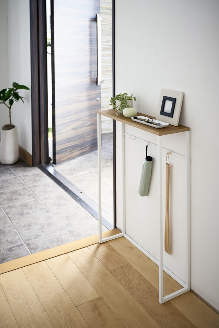 Yamazaki Tower konsolinis staliukas baltas