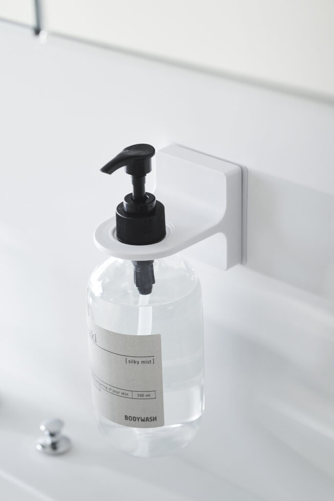 Yamazaki Tower priklijuojamas dozatoriaus laikiklis