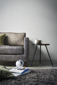 Yamazaki Tower apvalus šoninis staliukas